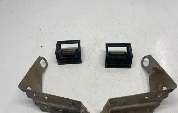 BMW X5 E70 Radiator support slam panel bracket 7188836