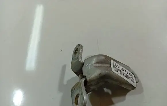KIA Ceed Front door upper hinge 