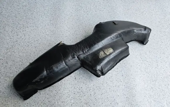 Maserati GranTurismo Fender foam support/seal 