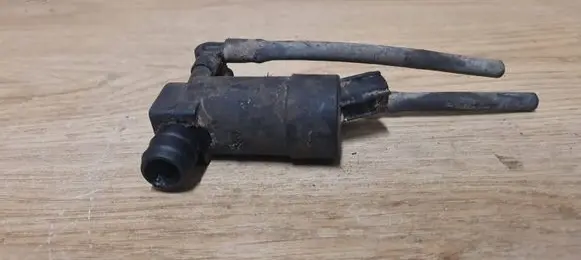 Volvo V70 Windscreen/windshield washer pump 1S7117K624FE