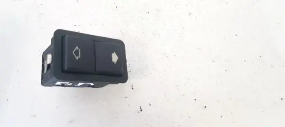 BMW 5 E39 Electric window control switch 8368974