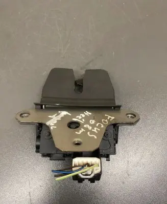 Ford Focus Tailgate/trunk/boot lock/catch/latch 4115704