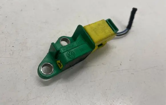 Audi A4 S4 B8 8K Airbag deployment crash/impact sensor 1K0909606C