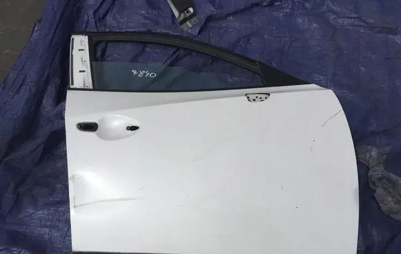 Mazda CX-3 Front door