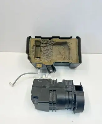Mercedes-Benz SL R231 Central locking vacuum pump A0008005648 A0008005748