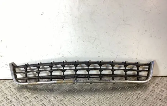 Audi A8 S8 D2 4D Front bumper lower grill 4D0853667B