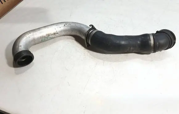 BMW 5 E60 E61 Intercooler hose/pipe 7789052