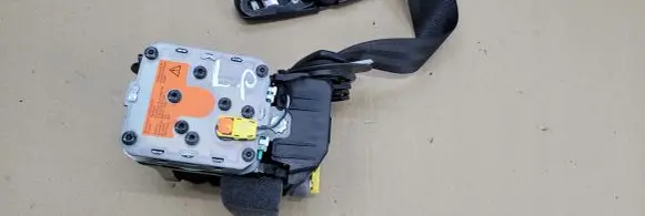 Audi A6 S6 C7 4G Front seatbelt 4G8857705B