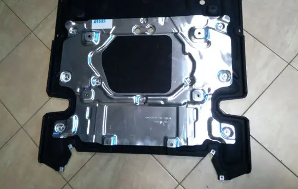 Audi e-tron Engine splash shield/under tray 4KL863821A NE67399