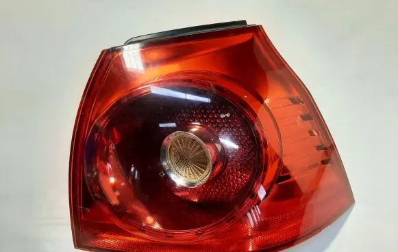 Volkswagen Golf V Rear/tail lights 1K6945096E