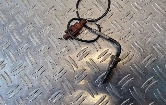 Skoda Octavia Mk2 (1Z) Exhaust gas temperature sensor 03G906088
