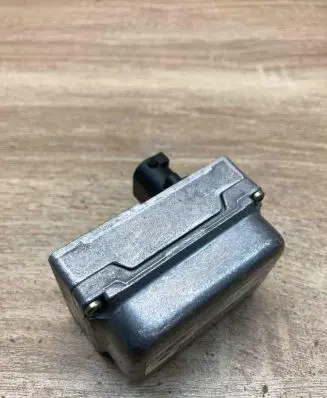 Mazda 3 I ESP acceleration yaw rate sensor 3M5T14B296AB 10098501044