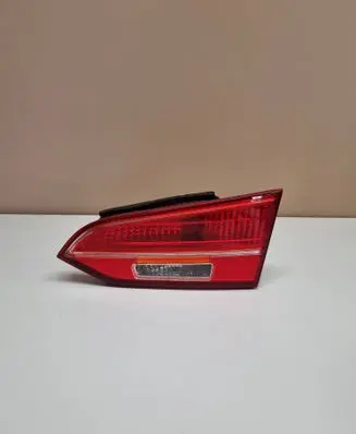 Hyundai Santa Fe Tailgate rear/tail lights 924062W0