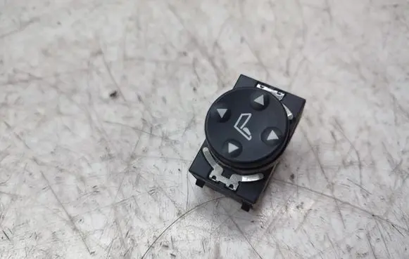 BMW 5 F10 F11 Seat control switch 8352291