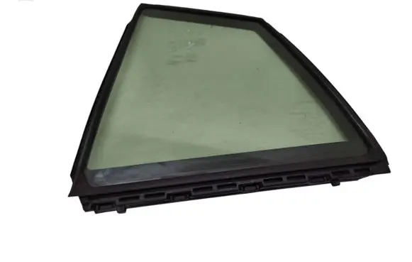 Toyota Prius (XW50) Rear vent window glass 6818947030