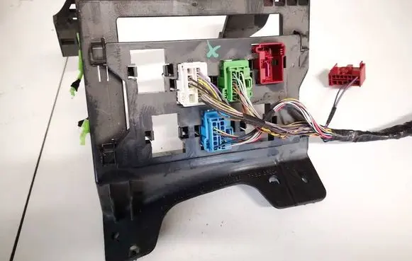 Volkswagen Touran I Fuse box set 1t1941379