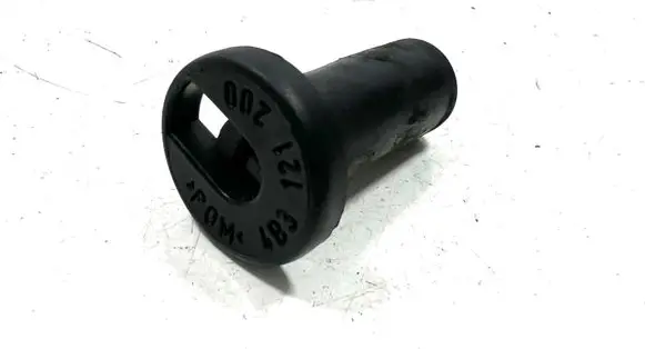 Radiator mount bracket