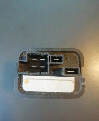 Opel Meriva A Heater blower fan relay 5295354053
