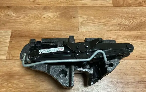 Renault Megane III Tool set 995040009R 206045