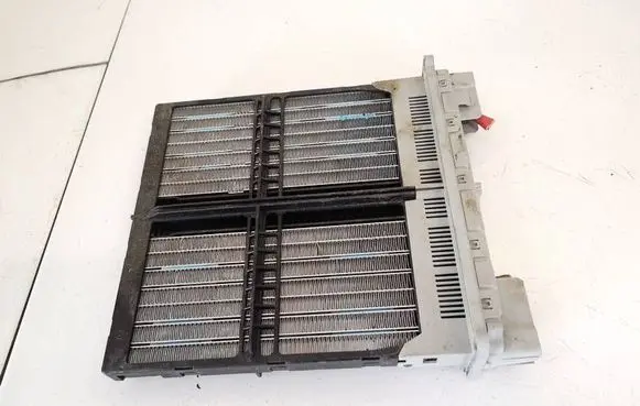 Mercedes-Benz C AMG W204 Electric cabin heater radiator a2048300461 n4867002