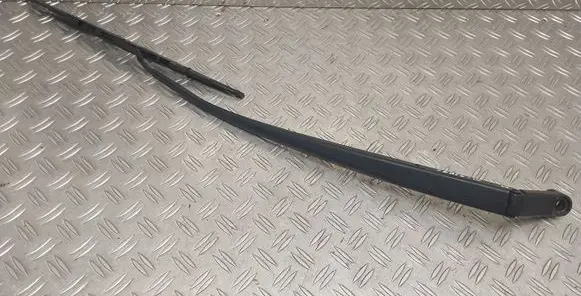 Windshield/front glass wiper blade