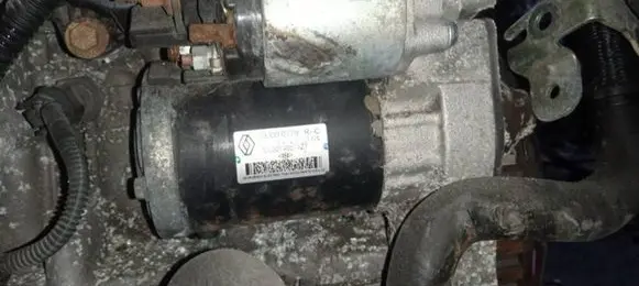 Dacia Sandero Starter motor 233000779RC