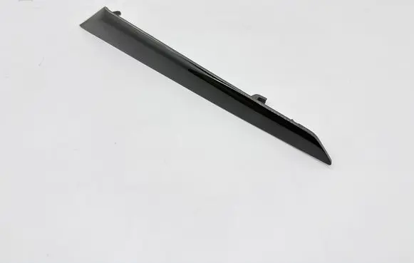 Maserati Ghibli Front door trim bar 670025974 673003883