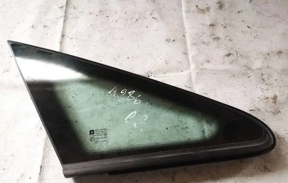 Opel Zafira B Front triangle window/glass as2