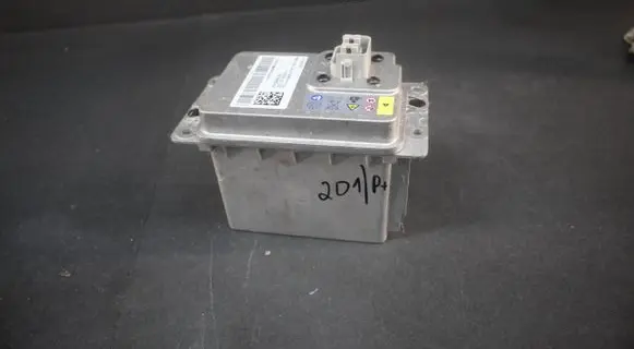 Tesla Model Y Hybrid / electric car battery 1598486-00-F
