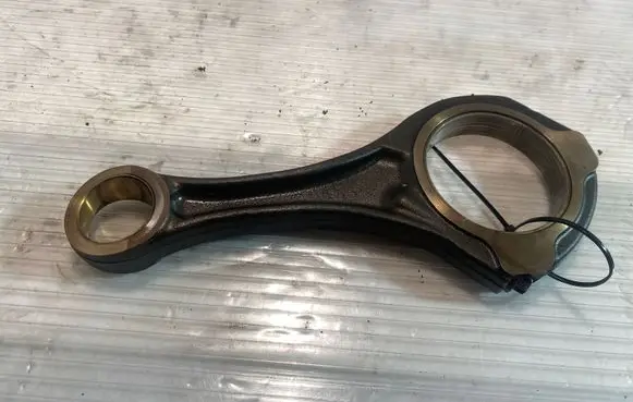 Mercedes-Benz E W211 Connecting rod/conrod 