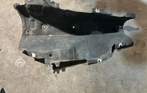 Jeep Grand Cherokee WL Other under body part 68360746AD