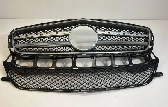 Mercedes-Benz CLS C218 X218 Front bumper upper radiator grill A2188850023