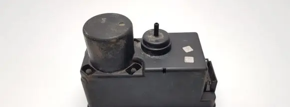 Volkswagen PASSAT B3 Central locking vacuum pump 357862257