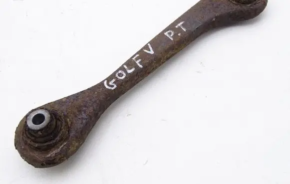 Volkswagen Golf V Rear control arm