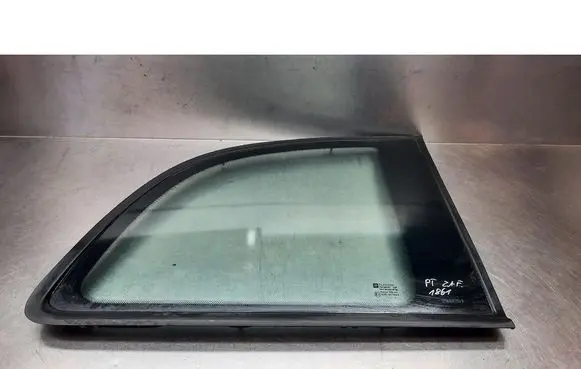 Opel Zafira A Rear side window