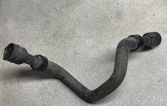 Opel Zafira C Engine coolant pipe/hose 13396726