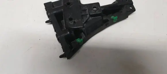 Volvo V60 Front bumper mounting bracket 31323832