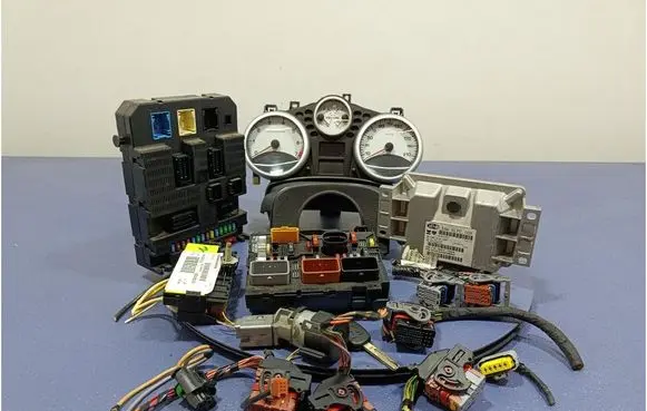 Peugeot 207 CC Engine control unit/module ECU 9663380880
