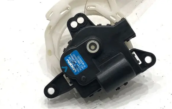 Hyundai Elantra Air flap motor/actuator D266-EB9AA01