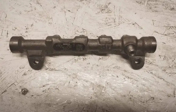 Opel Insignia A Fuel main line pipe 55576177 0445214221 185732