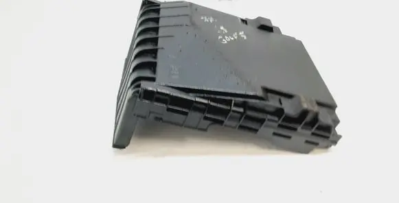 Skoda Octavia Mk2 (1Z) Fuse box cover 1K0937132F