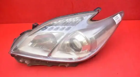 Toyota Prius (XW30) Headlight/headlamp