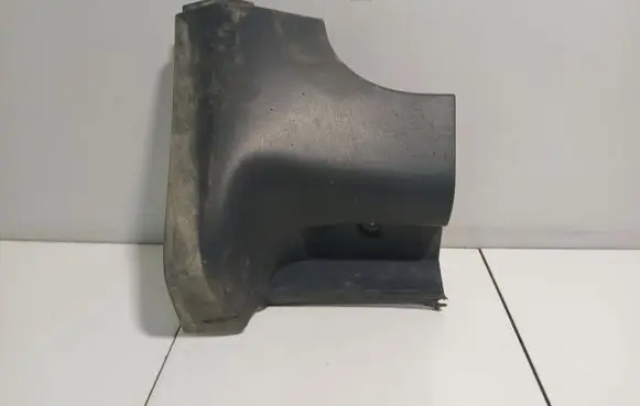 Volvo XC90 Side skirt front trim 
