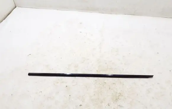 Mercedes-Benz GLB x247 Front door glass trim molding A0160017771