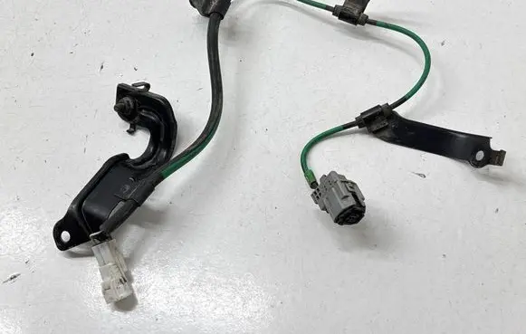 Toyota Highlander XU50 Rear ABS sensor wiring 