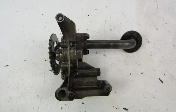 Volkswagen Sharan Oil pump 06A115105B