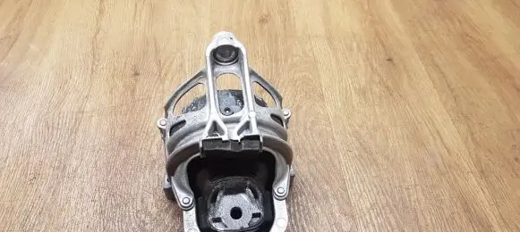 Audi Q5 SQ5 Engine mount bracket 4M0199372M