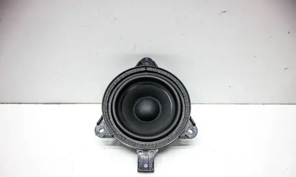 Audi Q3 F3 Panel speaker 83A035709