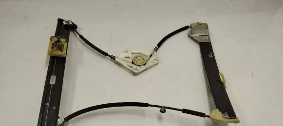 Audi A1 Front door electric window regulator 82g837462