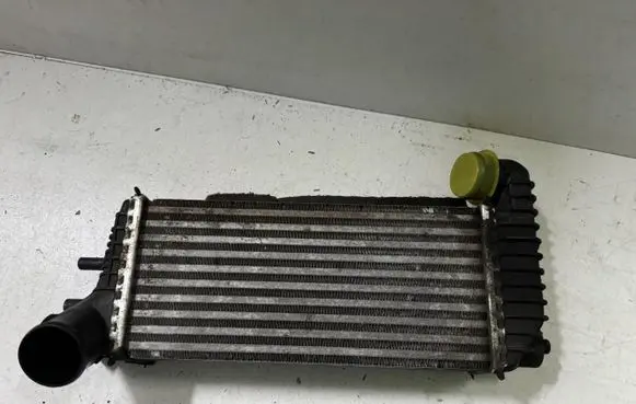 Ford Focus Intercooler radiator BV61-9L440-CK